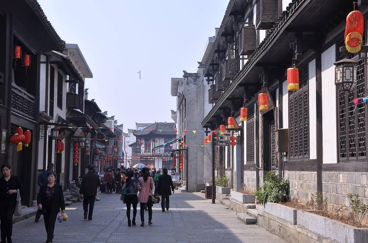 一机成团,核心小矮子再现铁华团光辉!